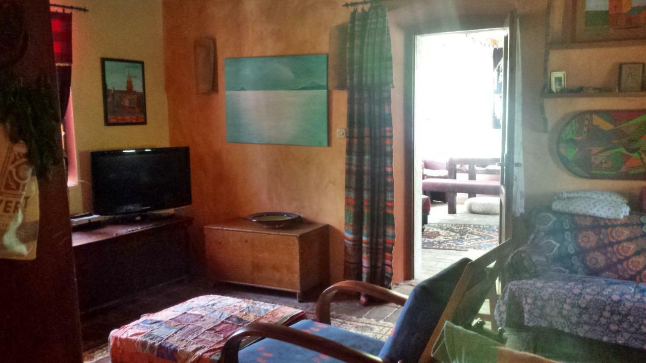 Casa Lin & Casa Blanca Hotell Nerezine Eksteriør bilde